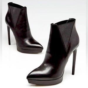 Yves Saint Laurent Black Leather Janis 105 Ankle Boots Size 7/37